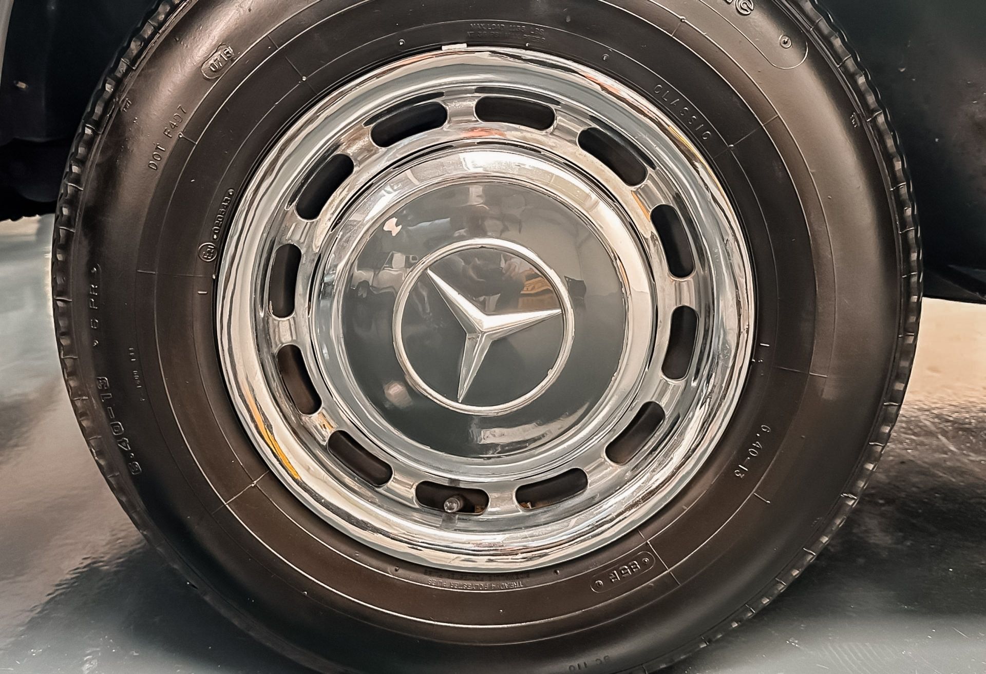 Mercedes 180B Ponton 10