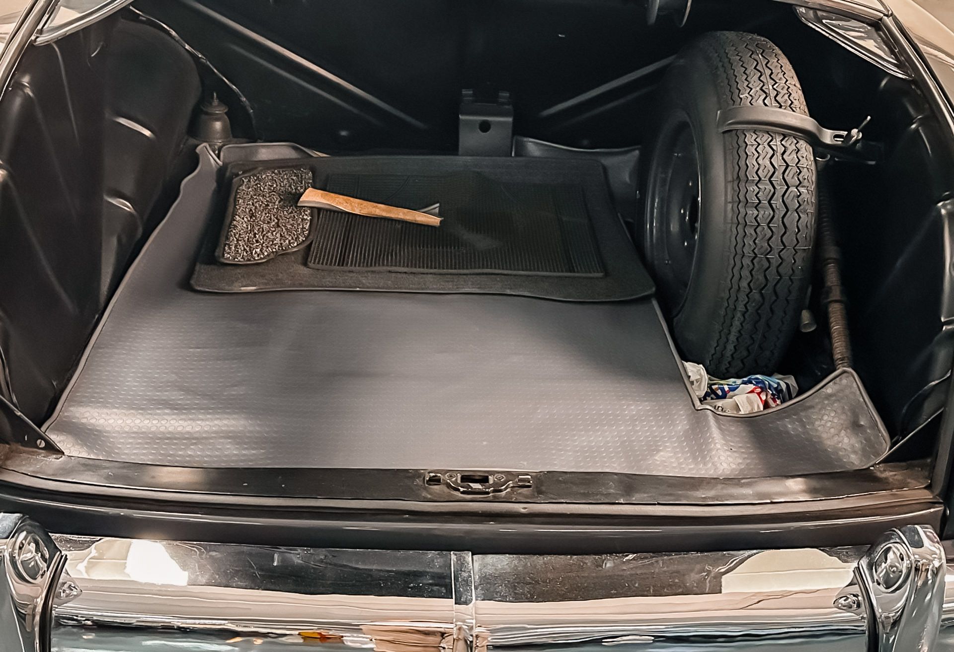 Mercedes 180B Ponton 11