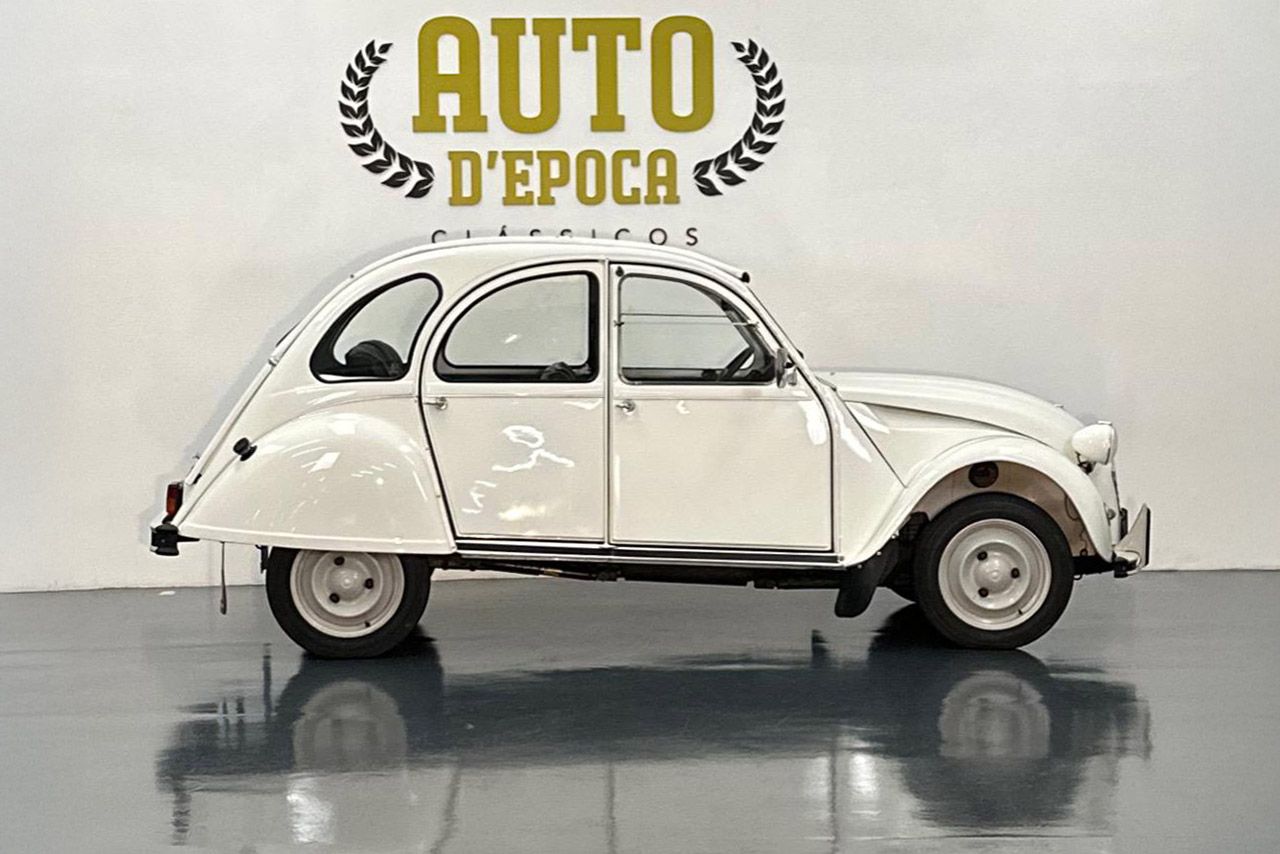 Citroën 2CV6 1