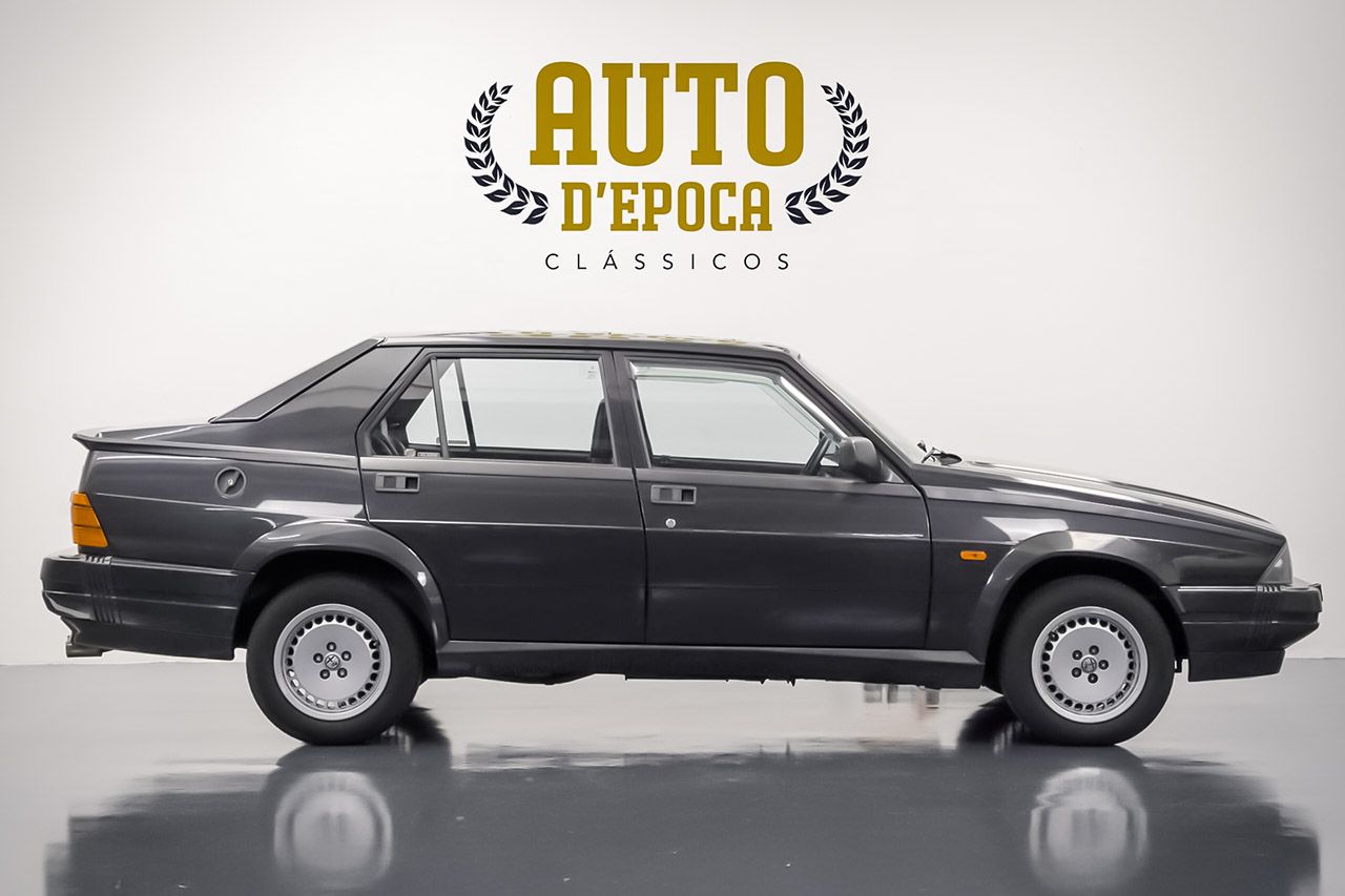 Alfa Romeo 75 3.0 V6 America 2