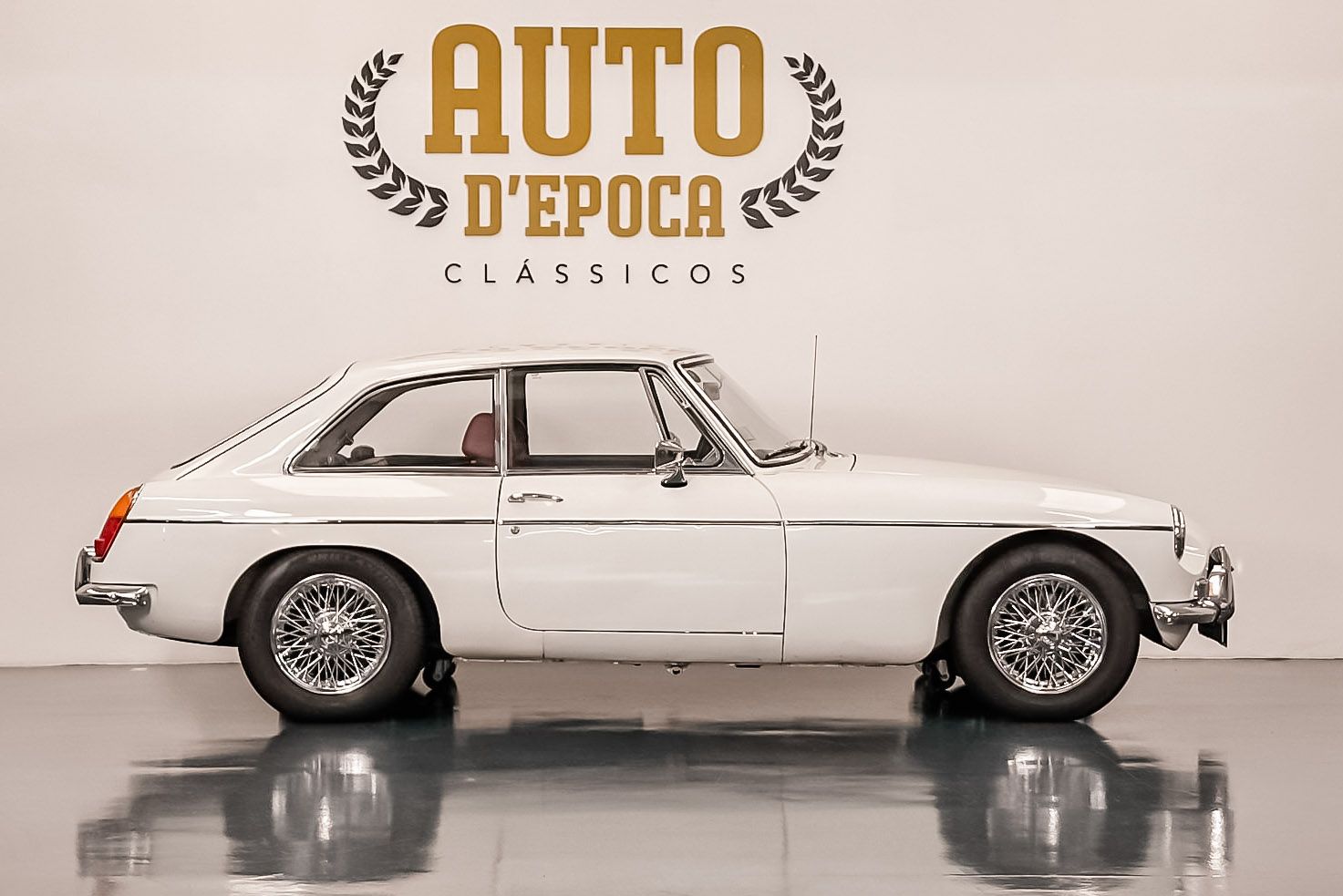 MG MGB GT  3