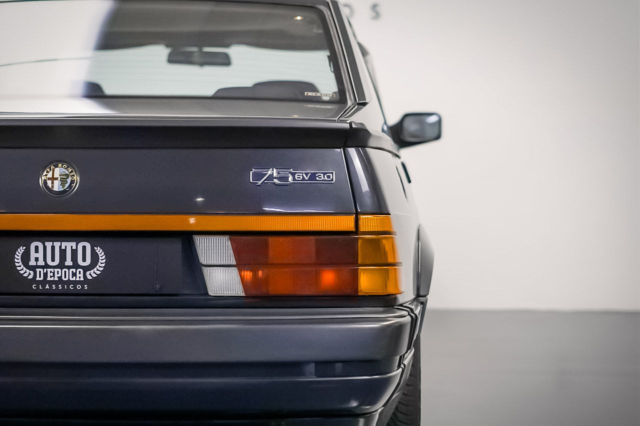 Alfa Romeo 75 3.0 V6 America 5