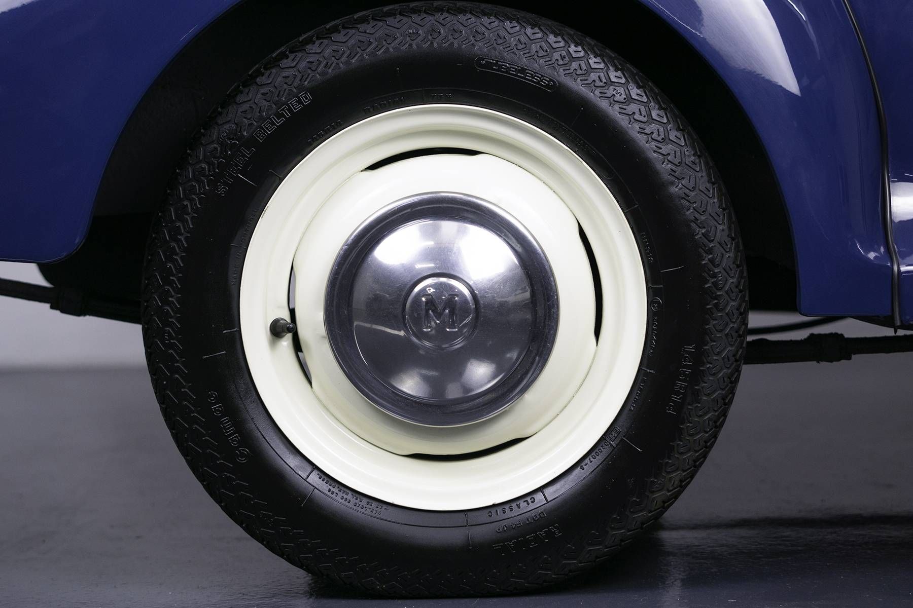 Morris Minor 1000 Convertible 6