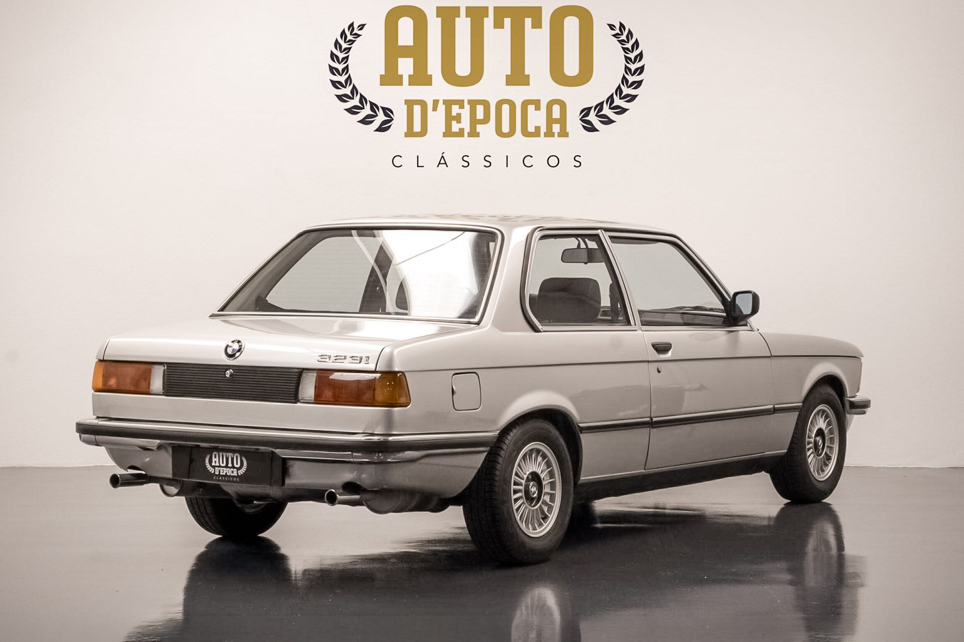 BMW 323i (E21) 3