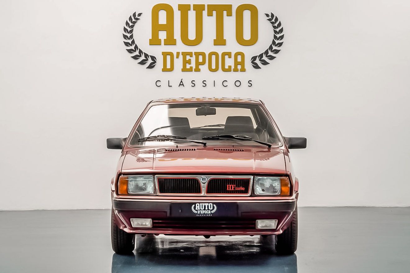 Lancia Delta HF turbo 1