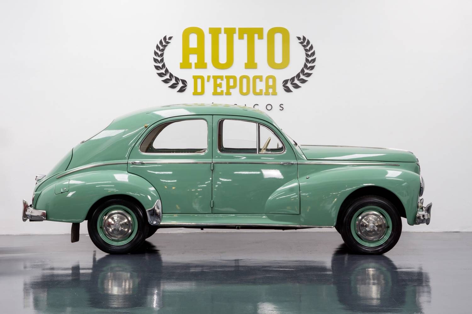 PEUGEOT 203 Berline 2