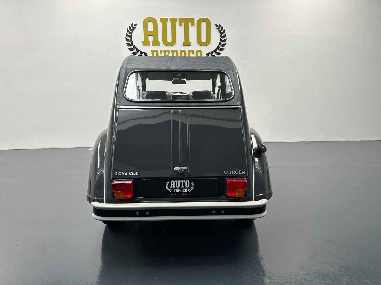 Citroën 2CV6 10