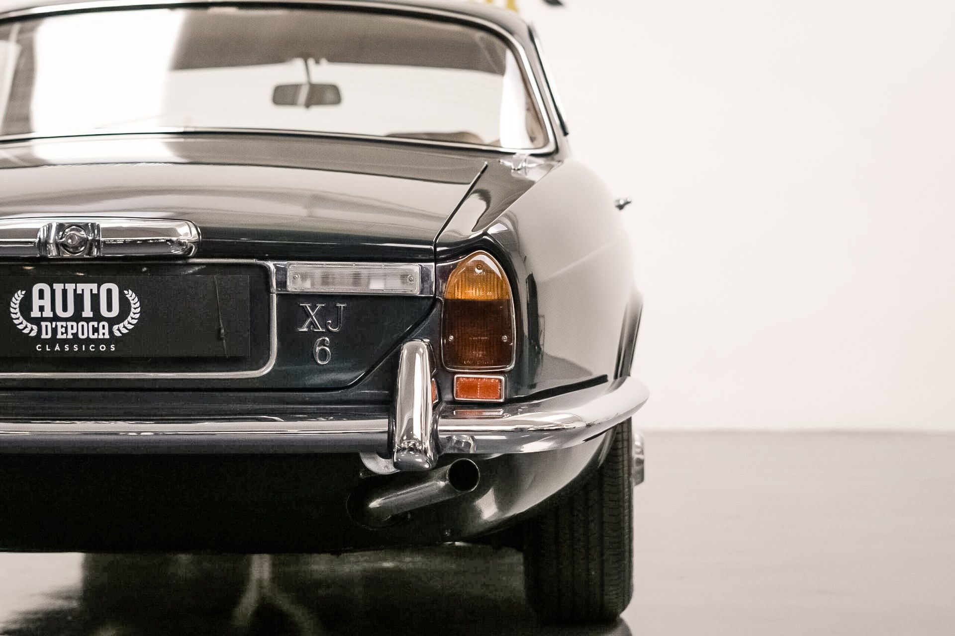 Jaguar XJ6 mkII 5