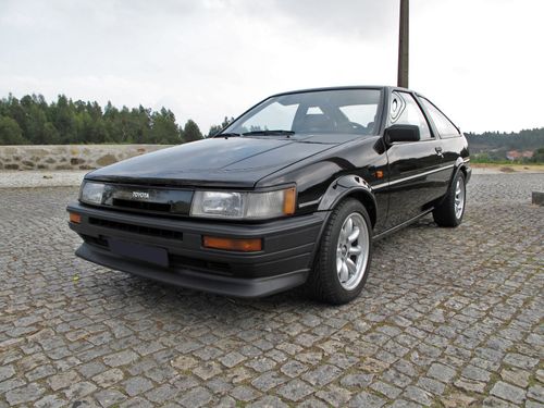 Toyota Corolla GT Twin Cam 16v AE86