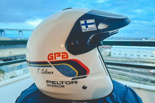 Capacete GPA Timo Salonen 1985 réplica