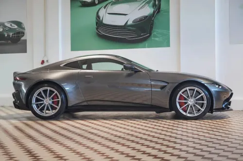 Aston Martin Vantage Coupe V8